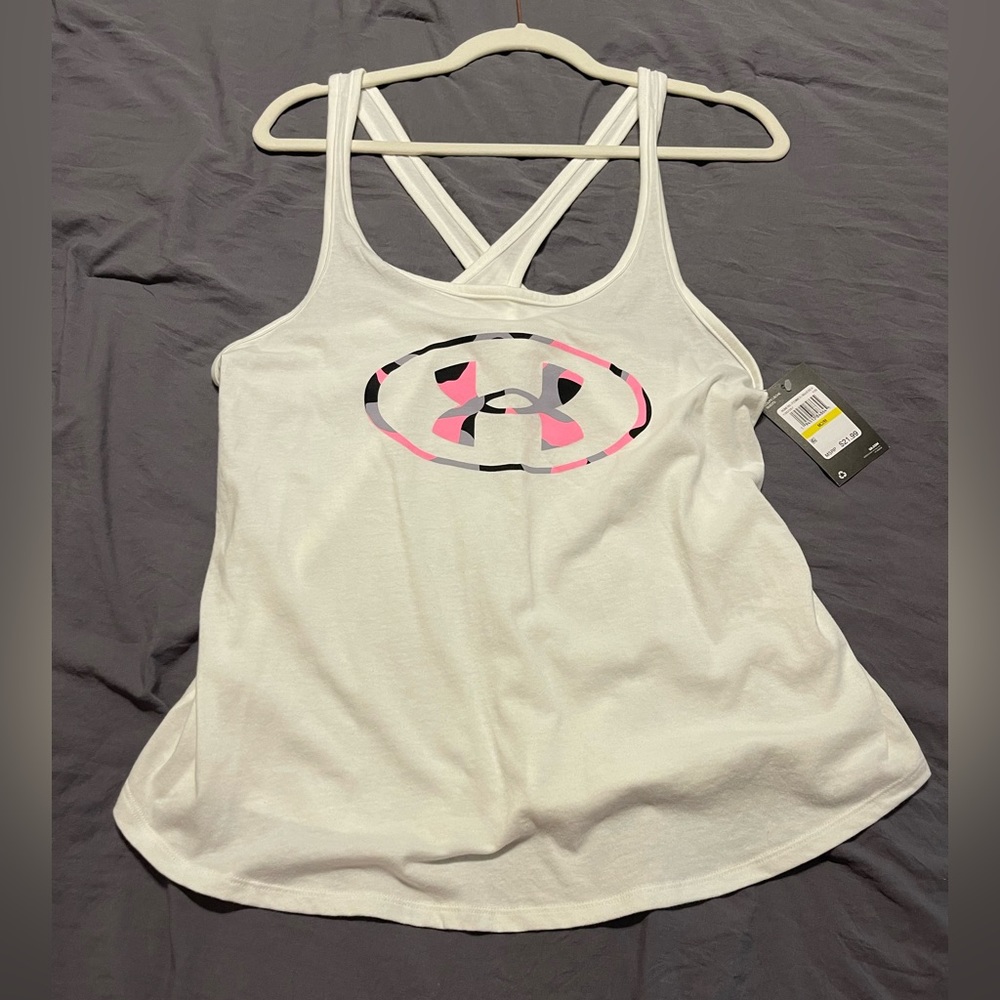 NWT Under Armour tank size medium